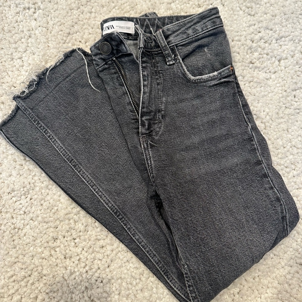Zara distressed gray womens size 2 ankle jeans